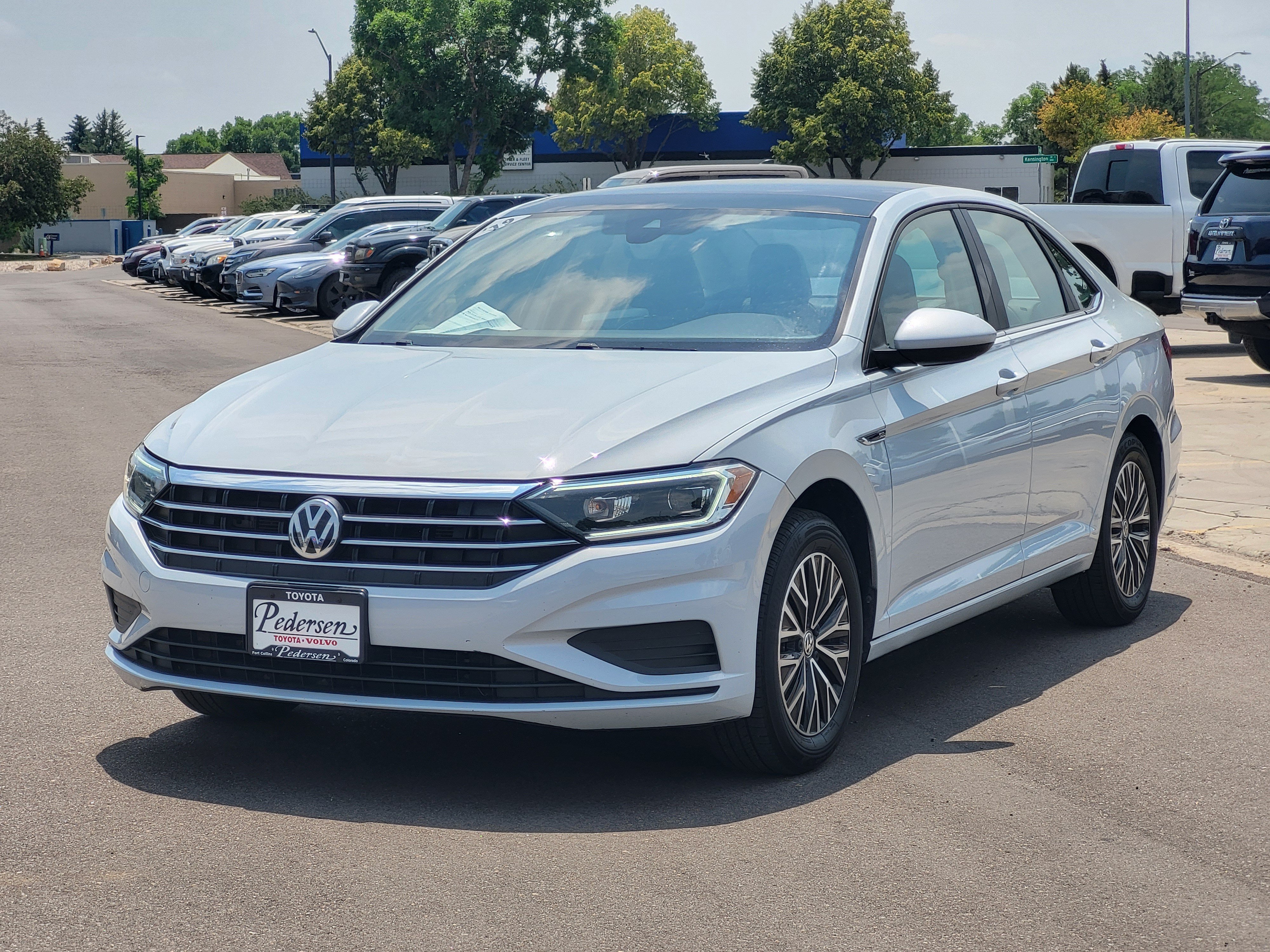Used 2019 Volkswagen Jetta SEL FWD image 4