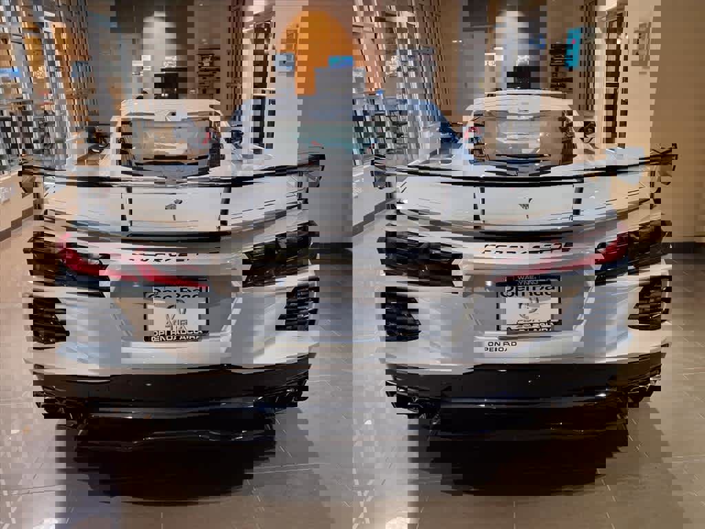 Used 2021 Chevrolet Corvette Stingray Preferred Cpe w/ Z51 Performance Package image 5