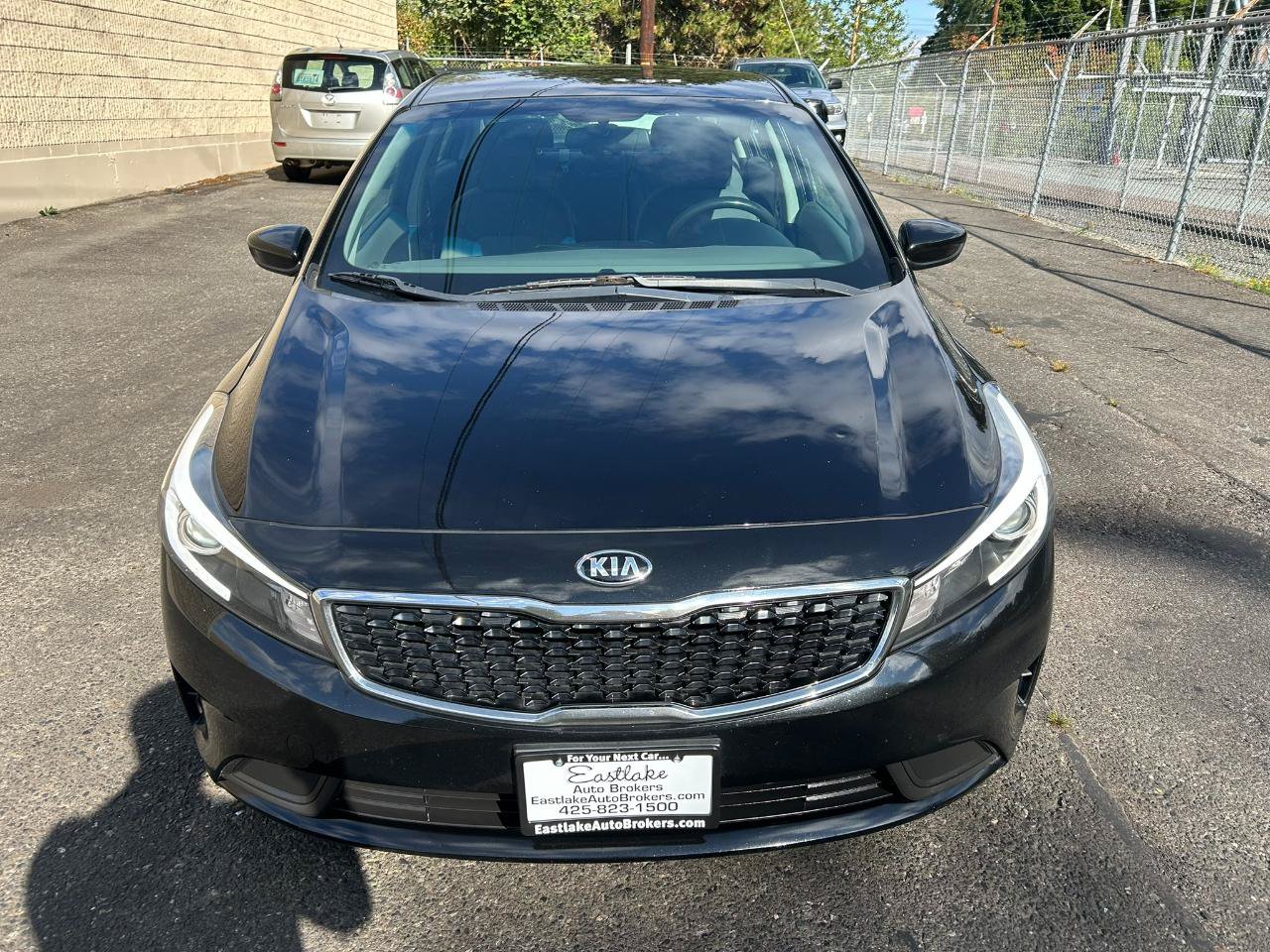 Used 2017 Kia Forte LX FWD image 2