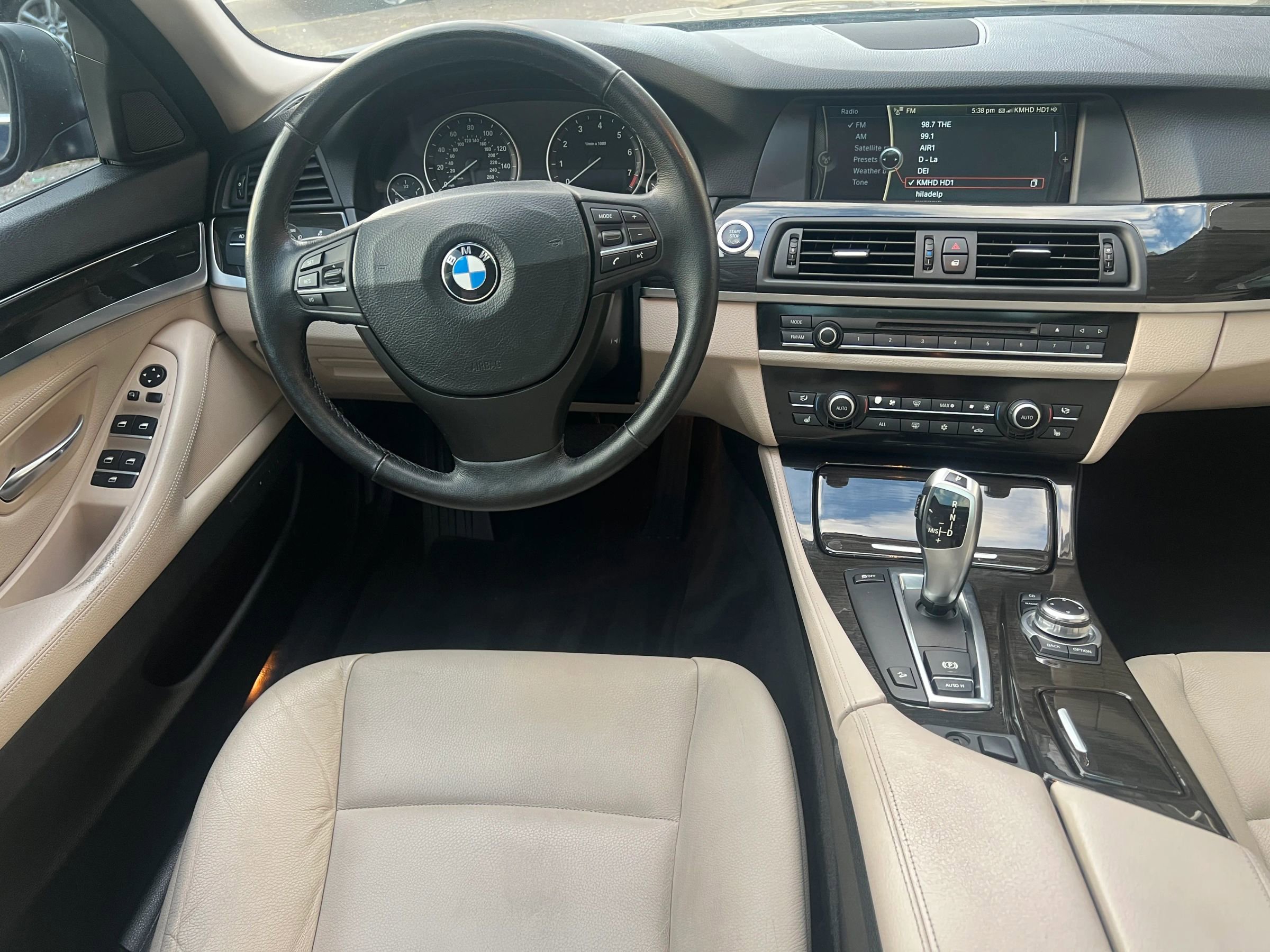 Used 2011 BMW 535i xDrive 535i xDrive Sedan 4D AWD/4WD image 16