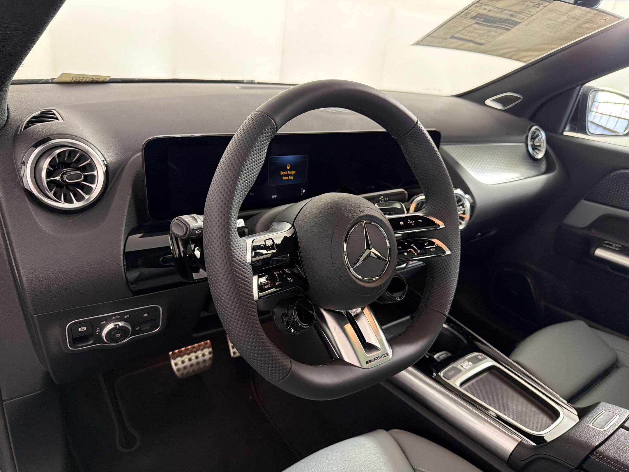 New 2026 Mercedes-Benz GLA 35 AMG 4MATIC image 4