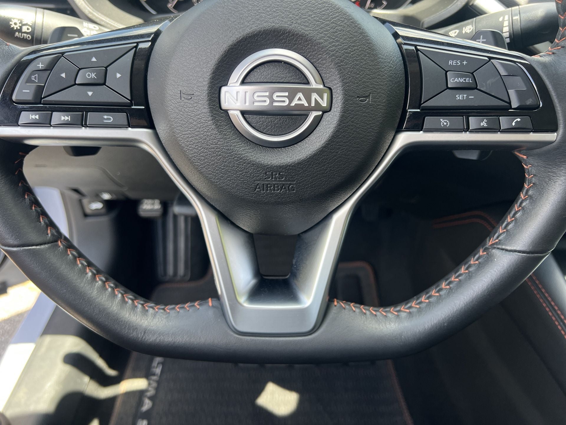 Used 2024 Nissan Altima 2.5 SR FWD image 9