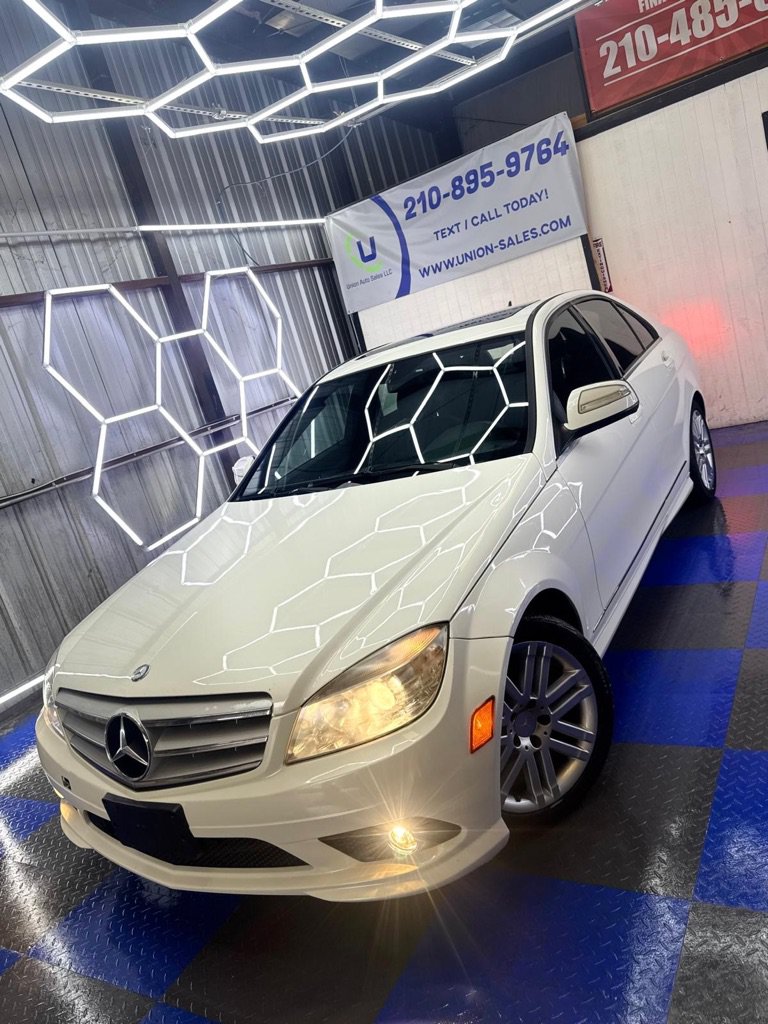 Used 2009 Mercedes-Benz C 300 Sedan image 13