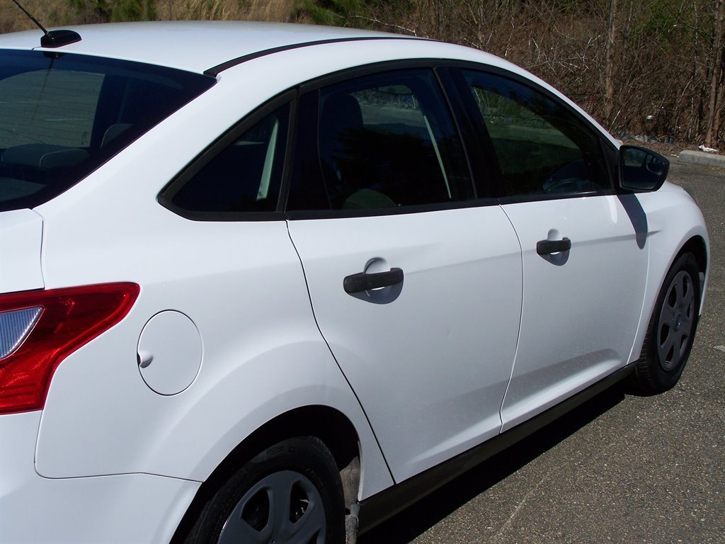 Used 2013 Ford Focus S FWD image 26