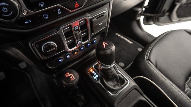 Used 2025 Jeep Gladiator Sport image 22