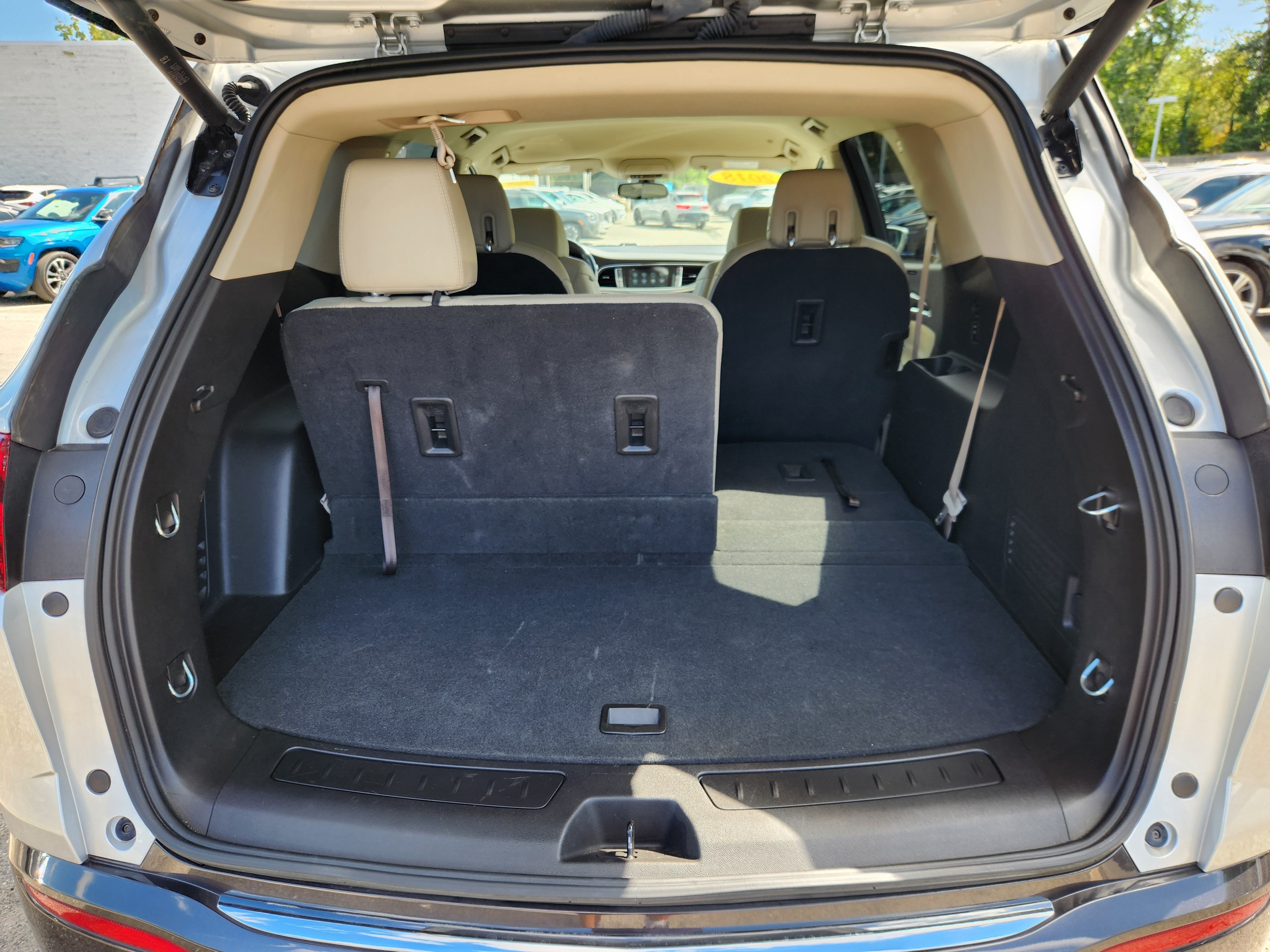 Used 2018 Buick Enclave Essence FWD image 20