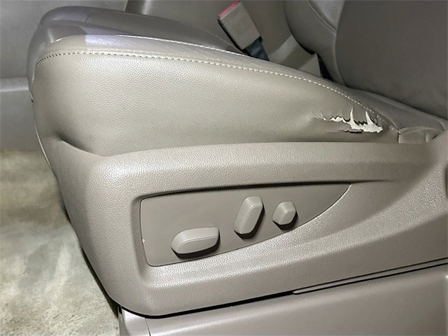 Used 2015 GMC Yukon SLT w/ HD Trailering Package image 19