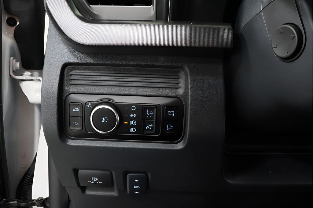 Used 2025 Ford F250 Platinum AWD/4WD image 20