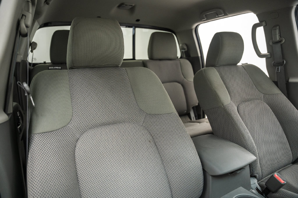 Used 2020 Nissan Frontier SV w/ Midnight Edition Floor Mats AWD/4WD image 38