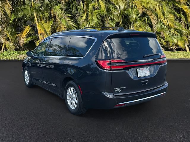 Used 2021 Chrysler Pacifica Touring-L FWD image 7