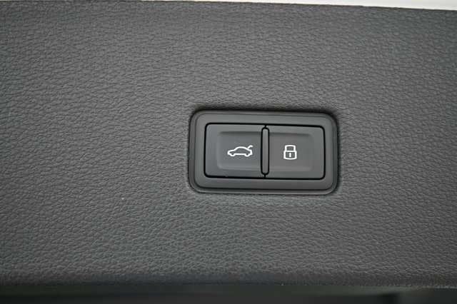 New 2026 Audi Q8 Prestige image 21