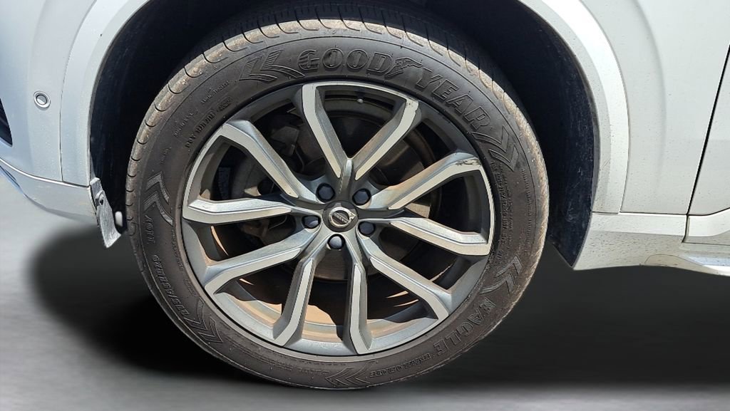 Used 2018 Volvo XC90 T6 Momentum w/ Convenience Package image 32