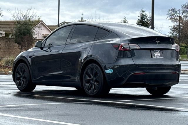 Used 2025 Tesla Model Y Long Range image 9