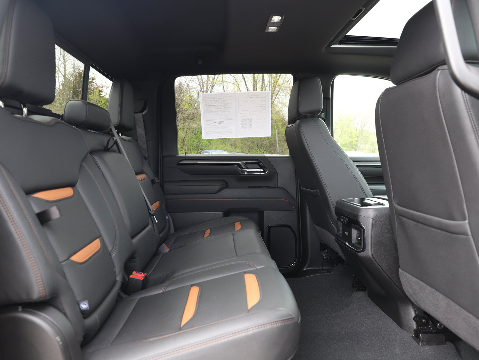 Used 2025 GMC Sierra 3500 AT4 w/ AT4 Premium Plus Package AWD/4WD image 12
