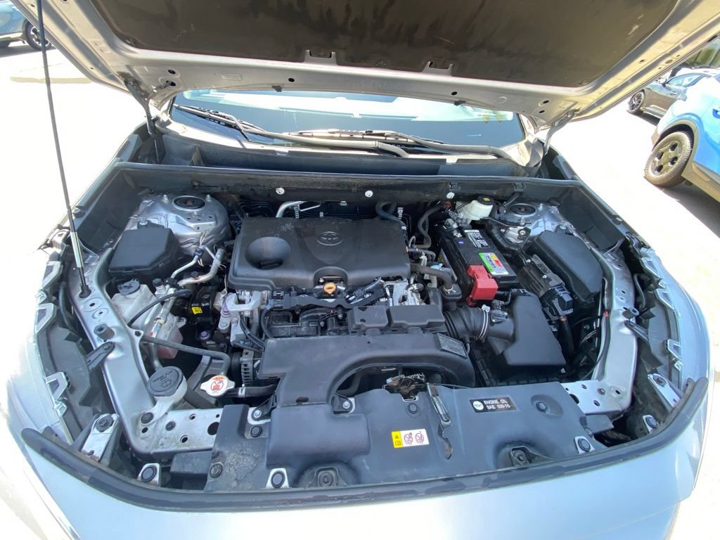 Used 2021 Toyota RAV4 XLE FWD image 31