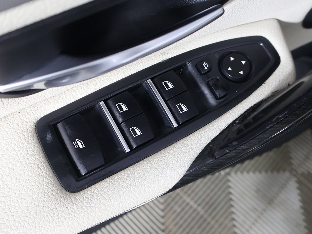 Used 2018 BMW 430i xDrive Convertible AWD/4WD image 29