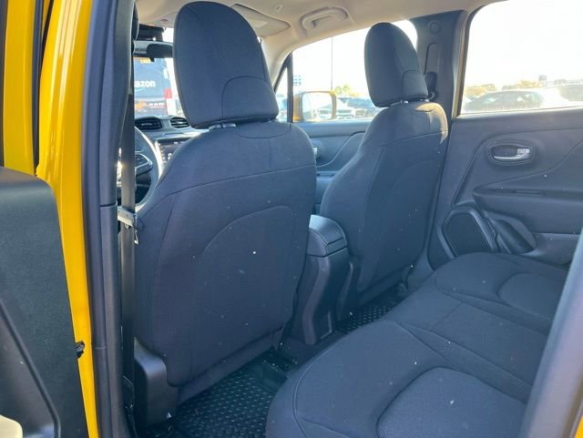 Used 2023 Jeep Renegade Latitude AWD/4WD image 12