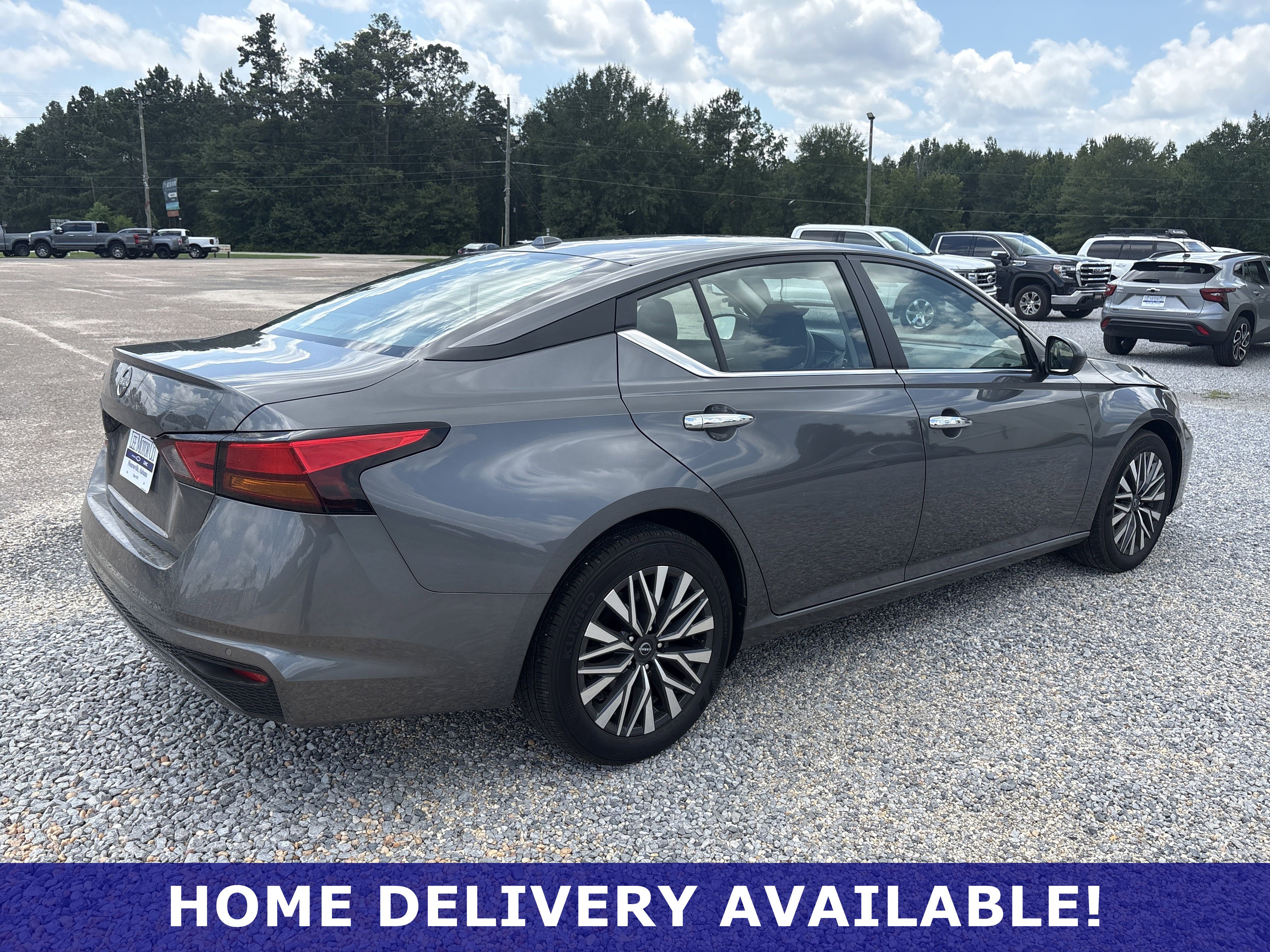 Used 2025 Nissan Altima 2.5 SV image 8