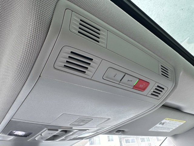 New 2026 Volkswagen Taos SE FWD image 24