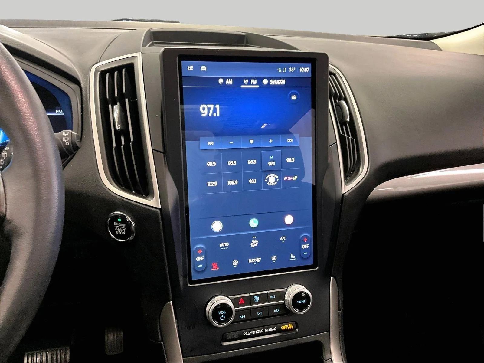 Certified 2023 Ford Edge SEL w/ Convenience Package image 6