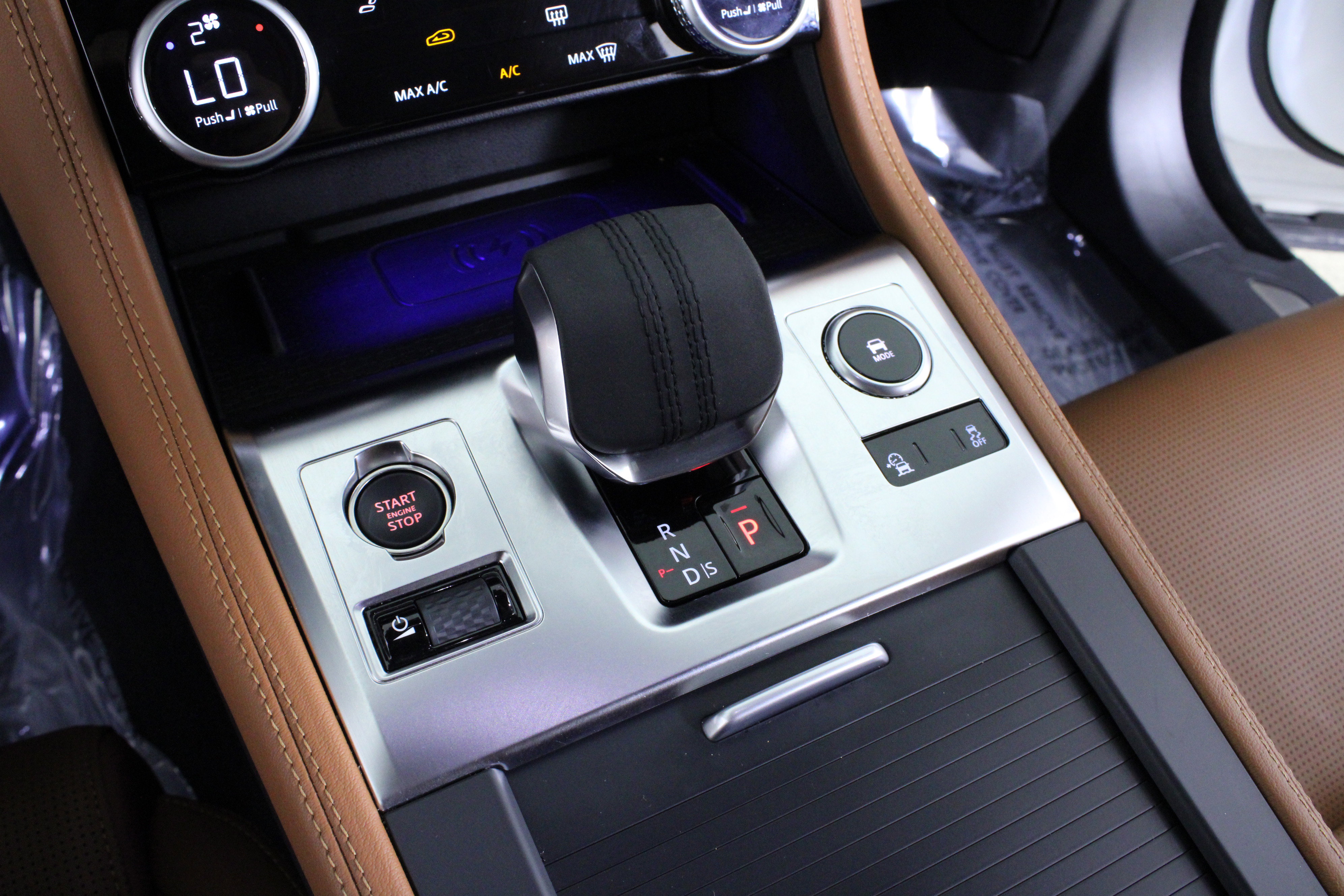 Used 2025 Jaguar F-PACE R-Dynamic S image 30