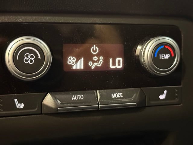 Used 2025 GMC Acadia Elevation w/ Elevation Premium Package AWD/4WD image 24