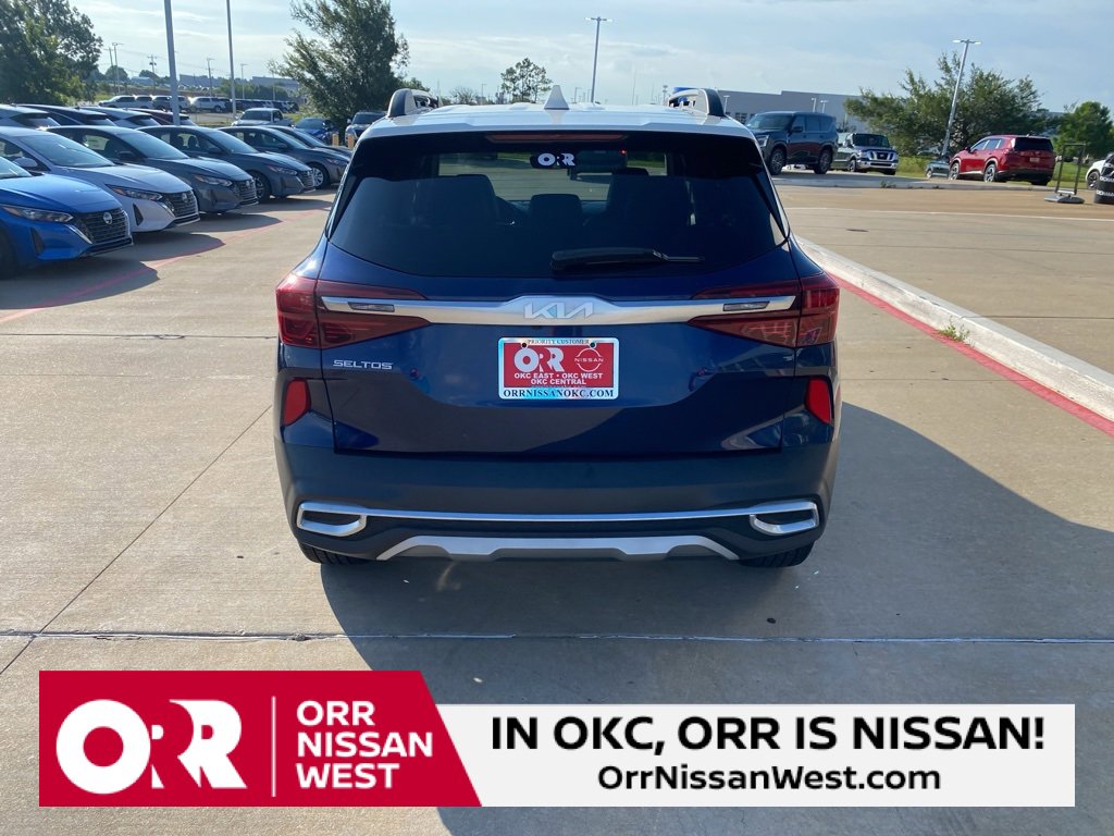 Used 2023 Kia Seltos Nightfall Edition image 4