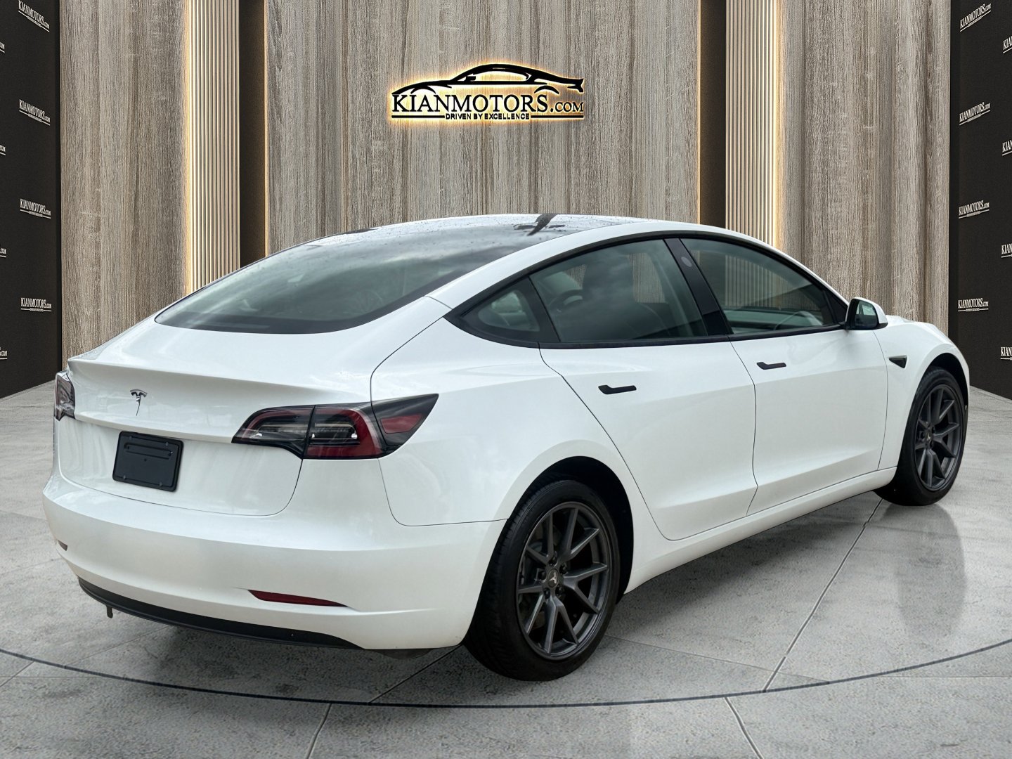 Used 2023 Tesla Model 3 Standard Range RWD image 10