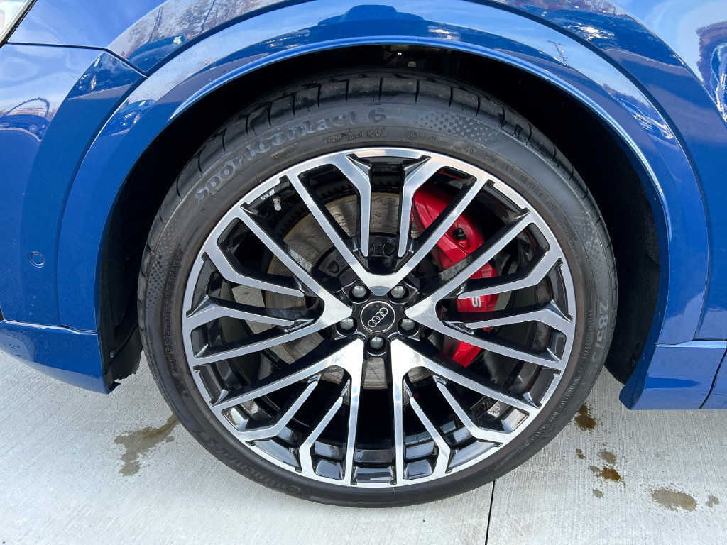 Used 2024 Audi SQ8 Premium Plus AWD/4WD image 32