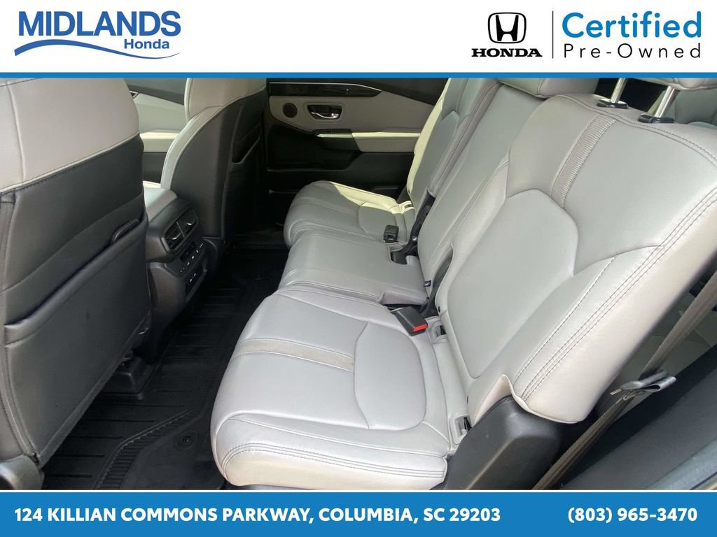 Used 2025 Honda Pilot Touring image 11
