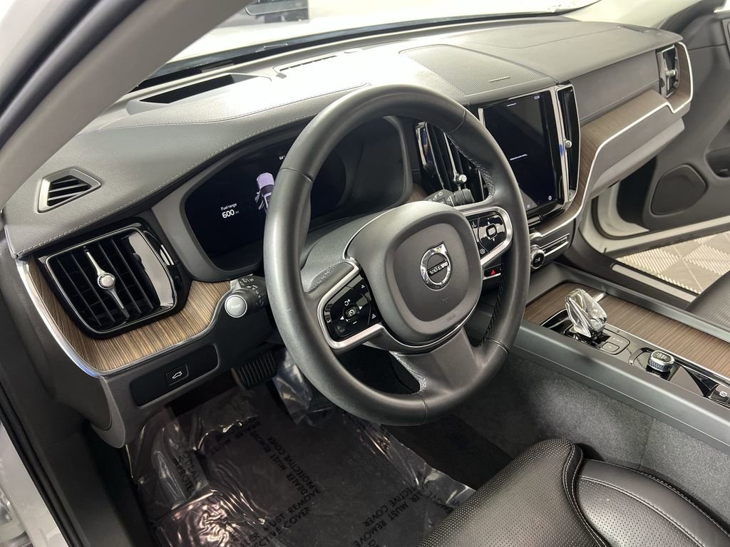 Used 2023 Volvo XC60 B6 Ultimate AWD/4WD image 11