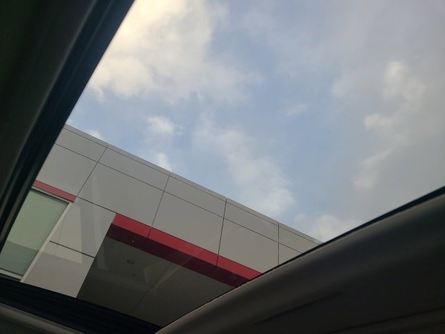 Used 2023 Toyota Sienna XLE image 30