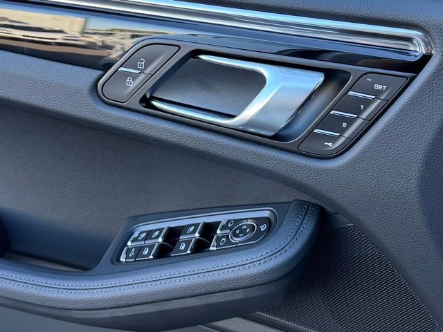 New 2026 Porsche Macan image 14