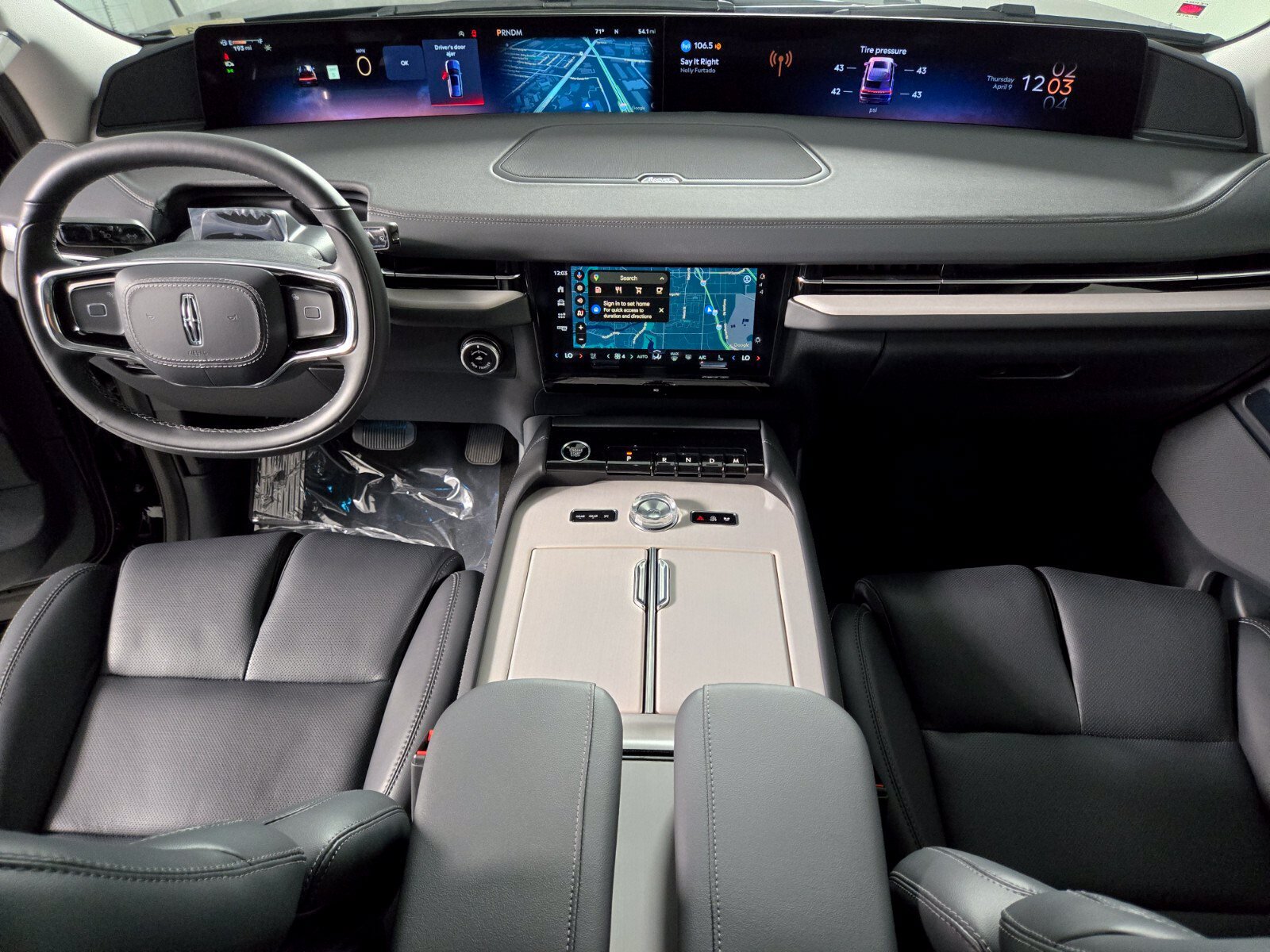 New 2026 Lincoln Navigator Premiere AWD/4WD image 15