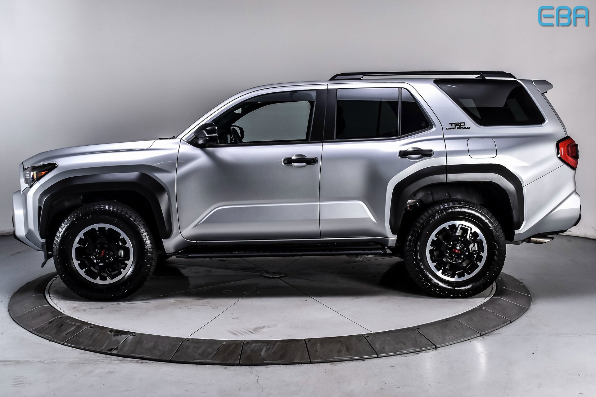 Used 2025 Toyota 4Runner TRD Off-Road image 3