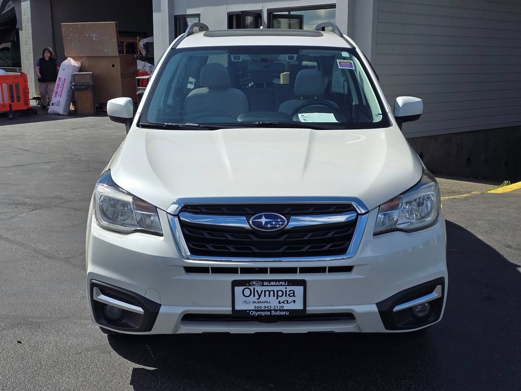 Used 2017 Subaru Forester 2.5i Premium AWD/4WD image 2