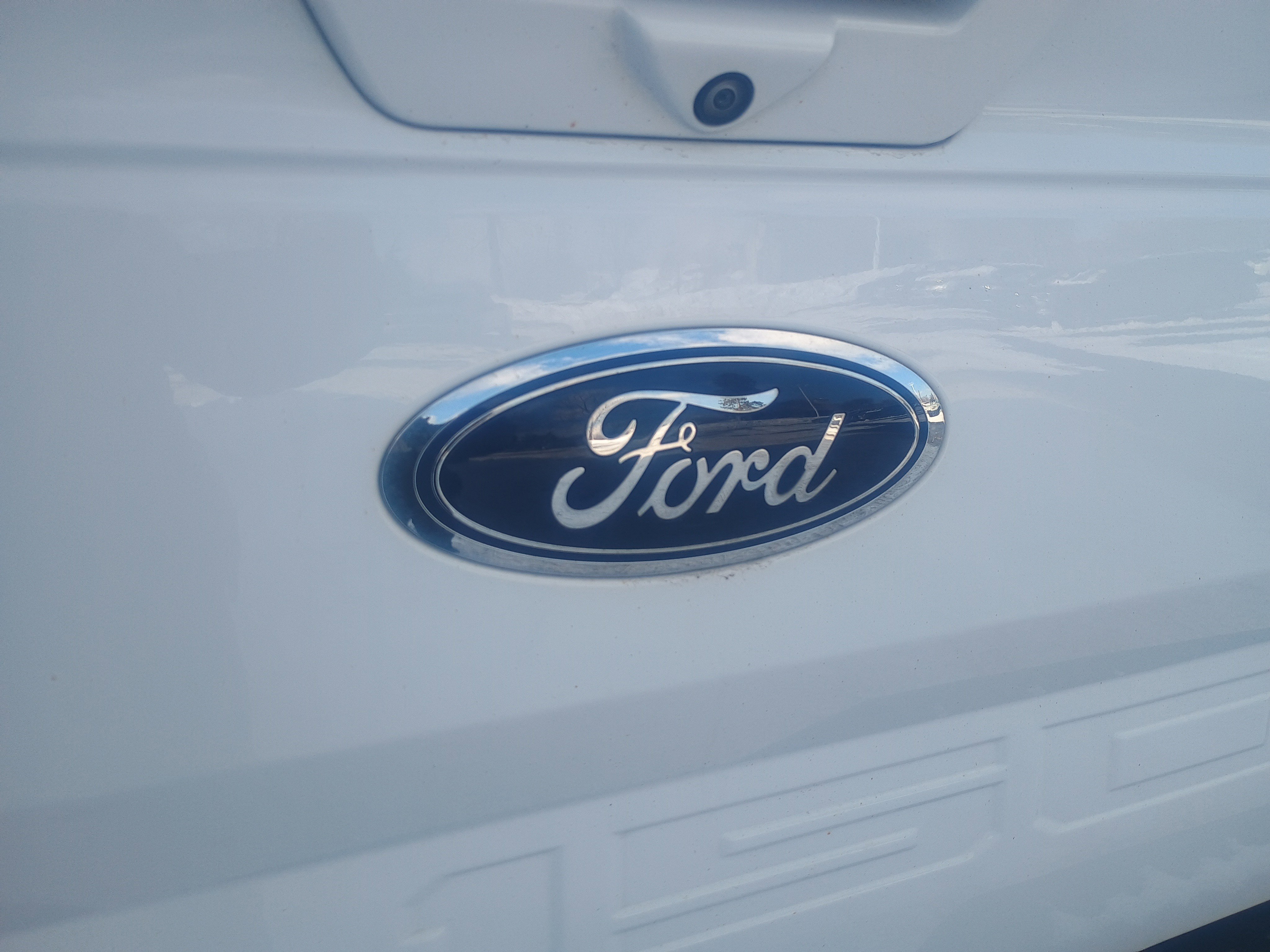 Used 2019 Ford F150 Lariat image 9