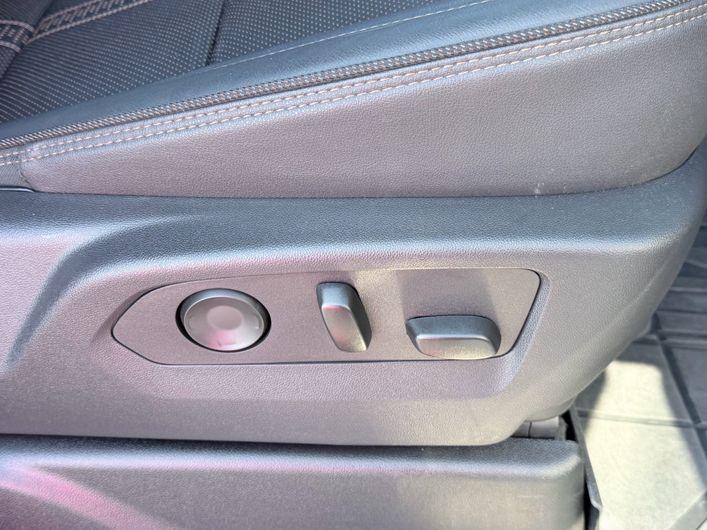 Used 2026 Chevrolet Tahoe High Country RWD image 27