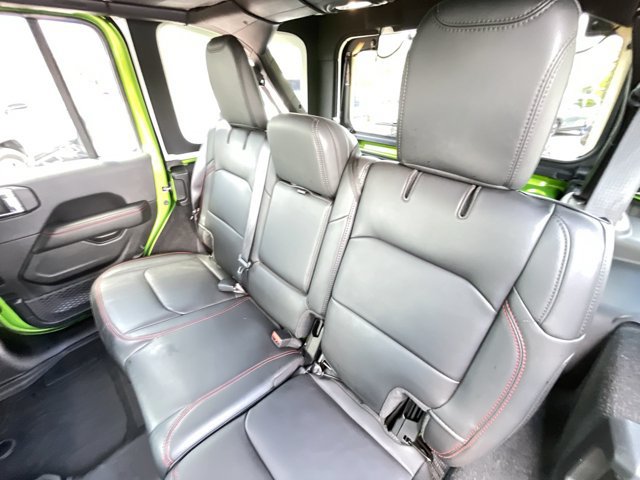 Used 2025 Jeep Wrangler Unlimited Rubicon AWD/4WD image 18