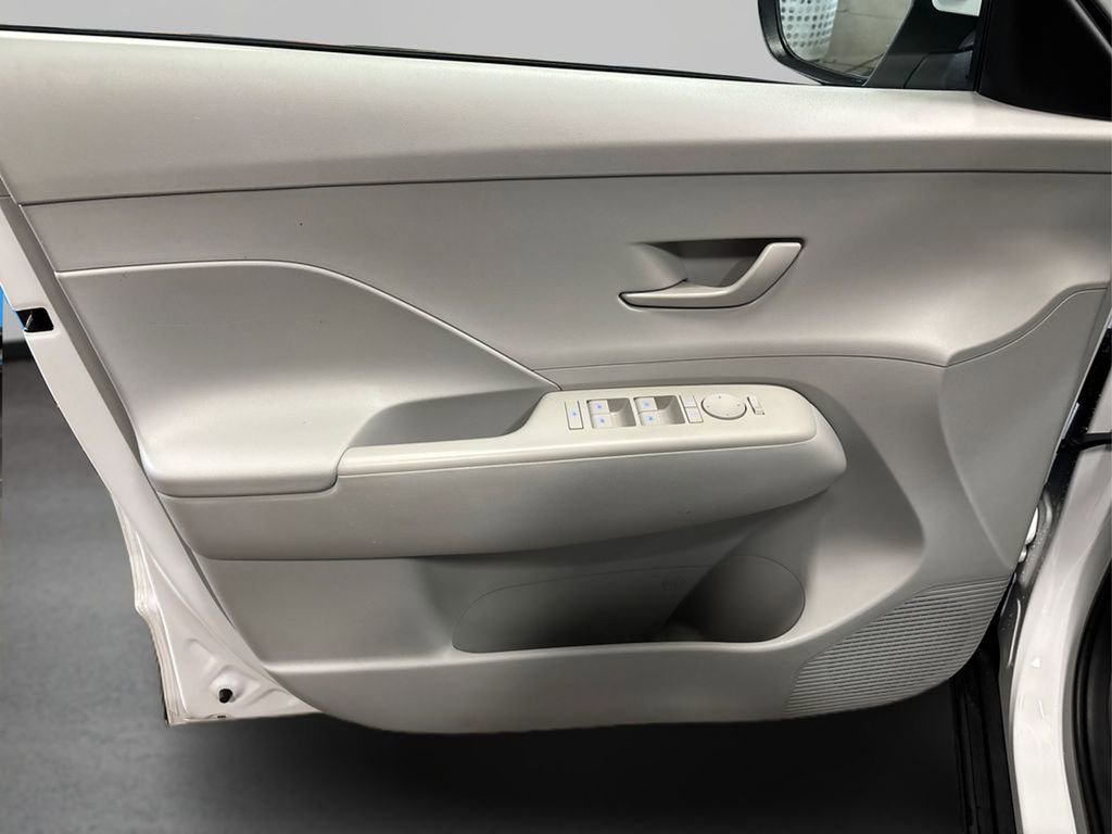 Certified 2024 Hyundai Kona SEL image 21