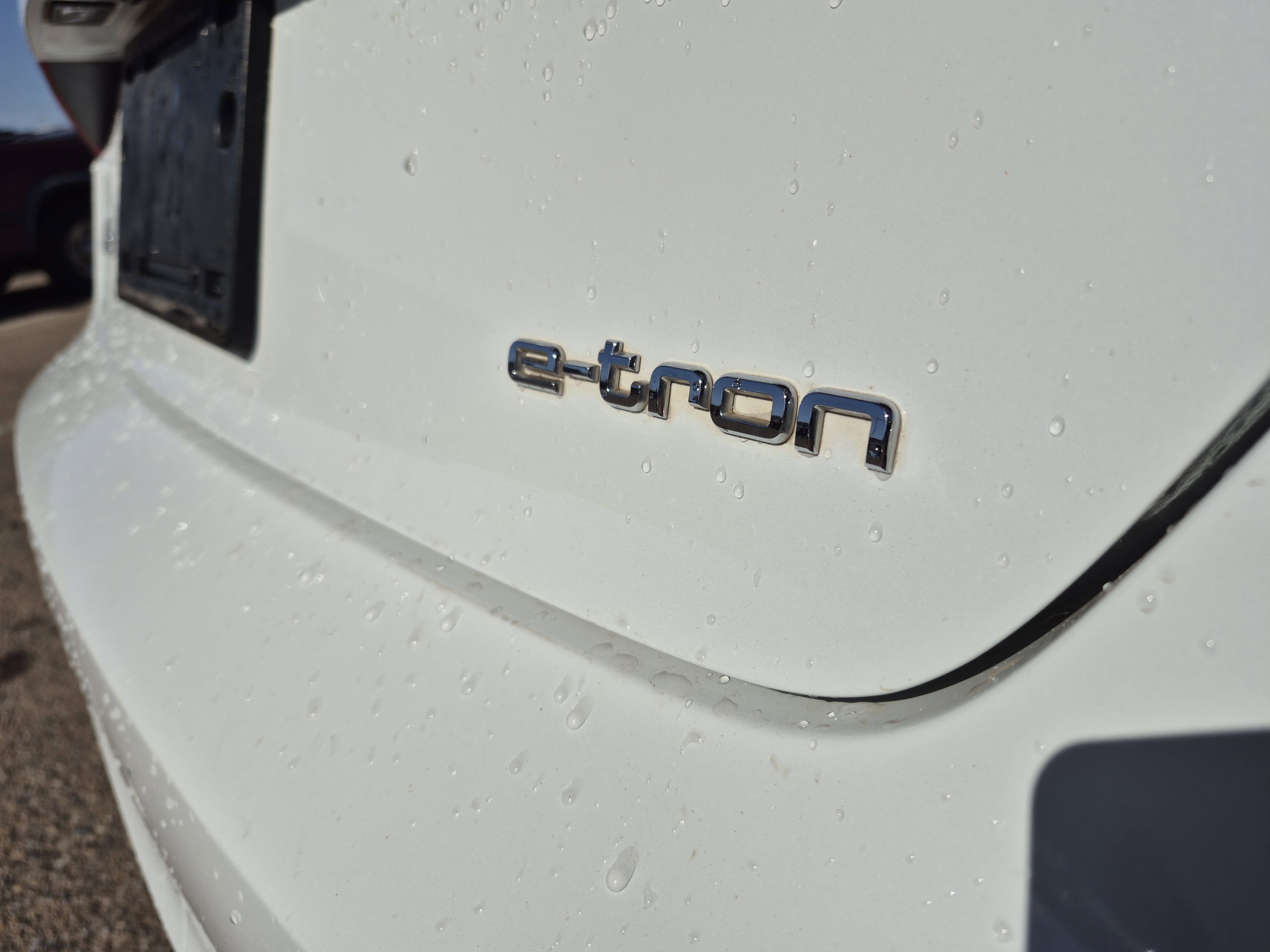Used 2016 Audi A3 e-tron Premium w/ Audi MMI Navigation Plus FWD image 21