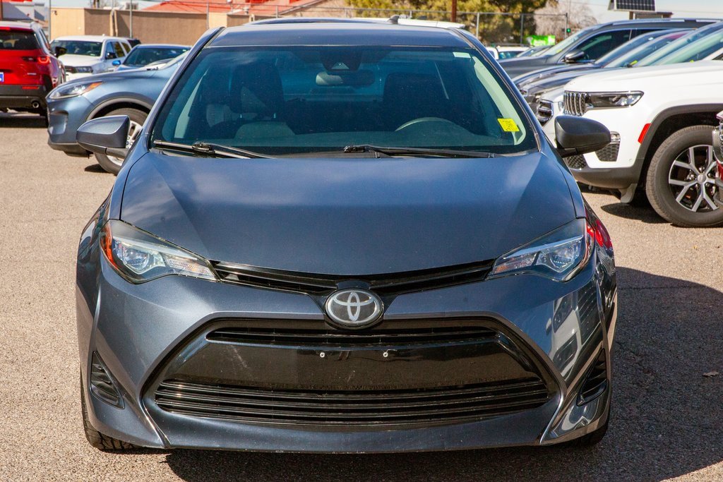 Used 2018 Toyota Corolla LE image 3