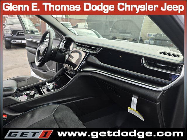 Certified 2022 Jeep Grand Cherokee Trailhawk w/ Advanced Protech Group II image 31