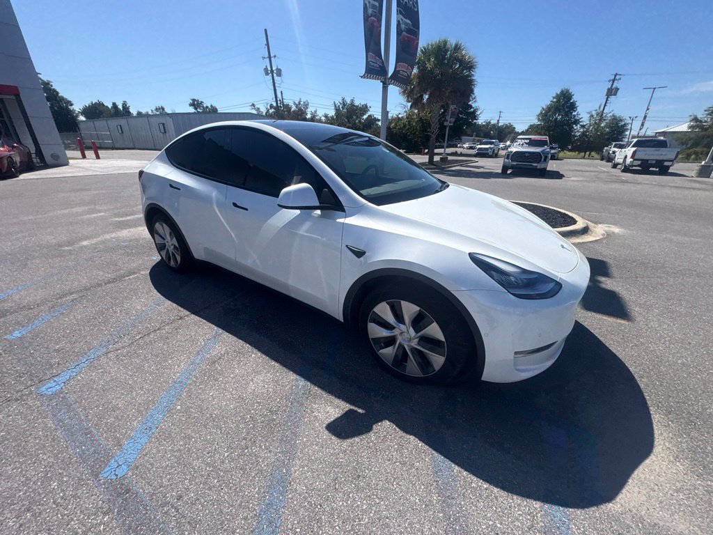 Used 2021 Tesla Model Y Long Range AWD/4WD image 16