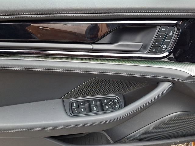 New 2025 Porsche Panamera 4 image 14