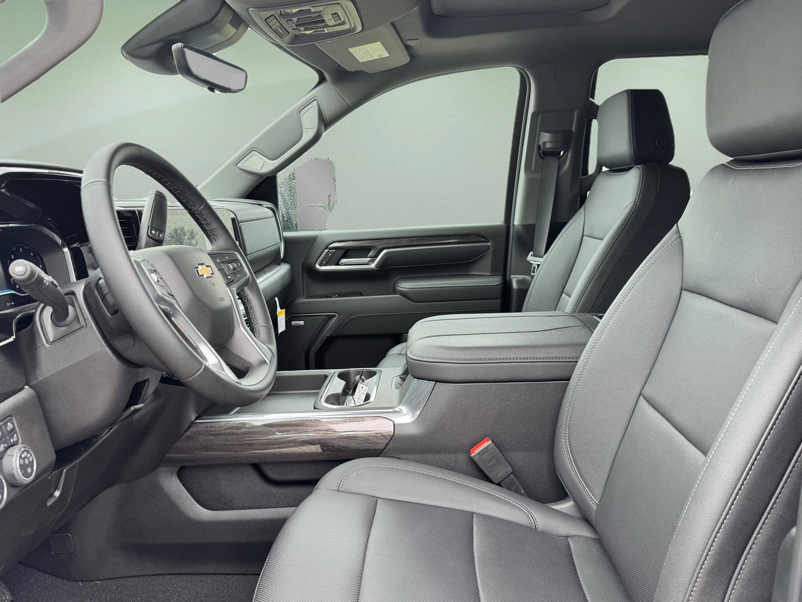 New 2025 Chevrolet Silverado 2500 LTZ w/ LTZ Premium Package AWD/4WD image 11