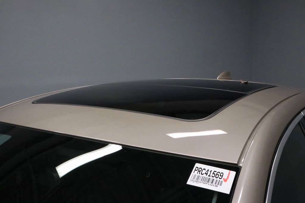 Used 2023 Chevrolet Malibu LT FWD image 36