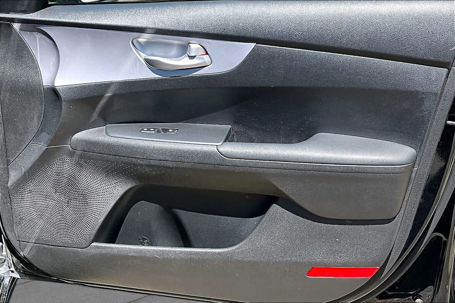 Used 2024 Kia Forte LXS FWD image 23