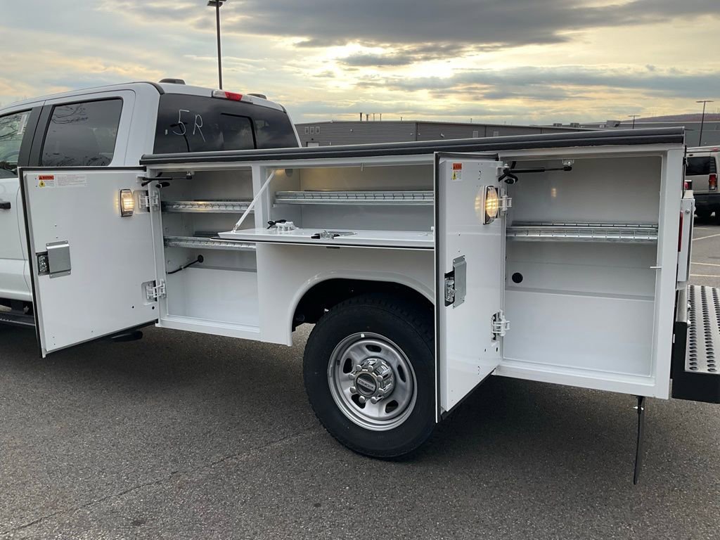 New 2026 Ford F350 XL w/ XL Chrome Package image 25