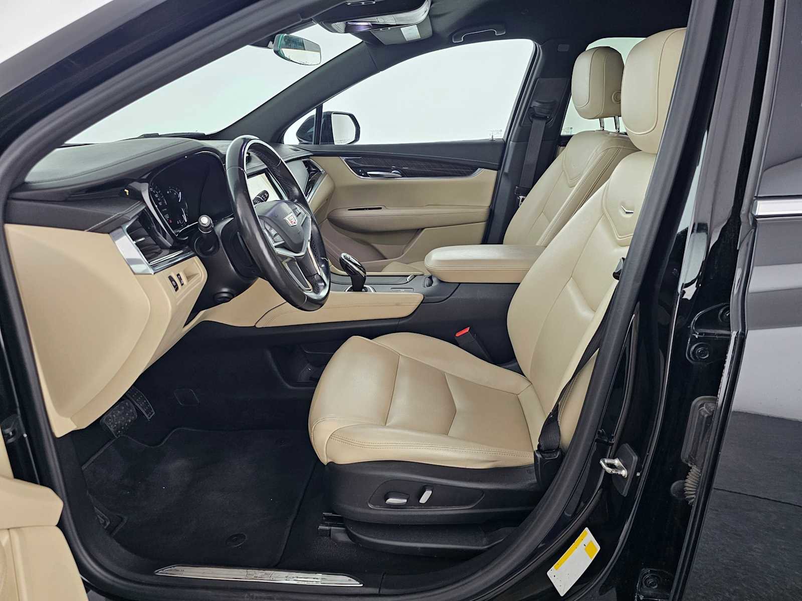 Used 2019 Cadillac XT5 FWD image 20